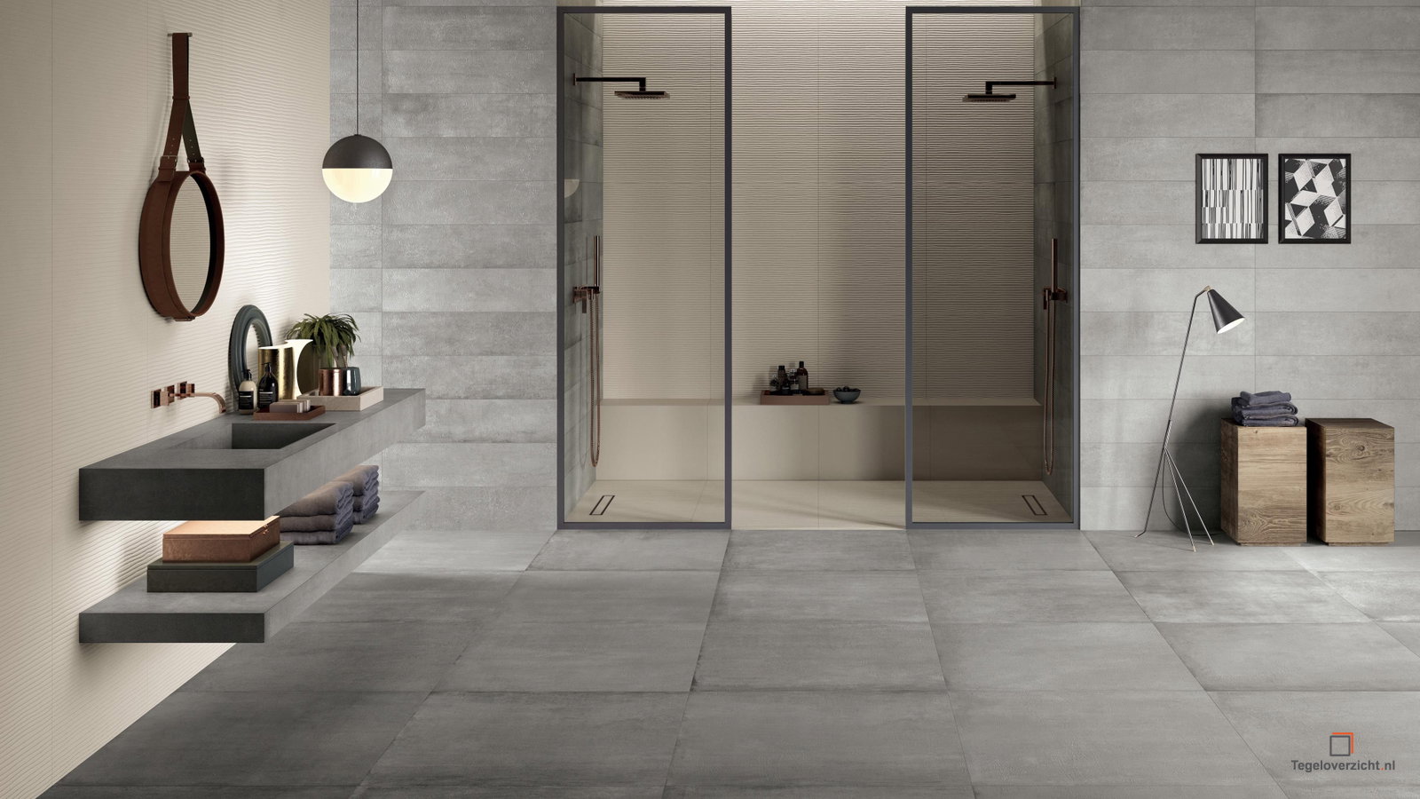Betonlook badkamersuite met glazen deur